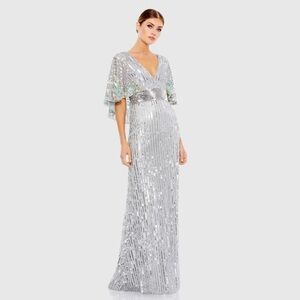 MAC DUGGAL
Sequined V Neck Floral Embellished Cape Sleeve Gown